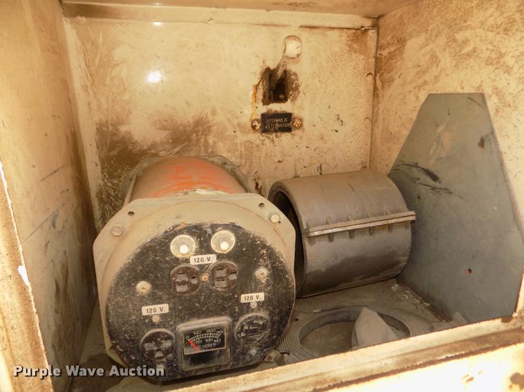 image for item DA0706 1992 Ford F800 digger derrick truck