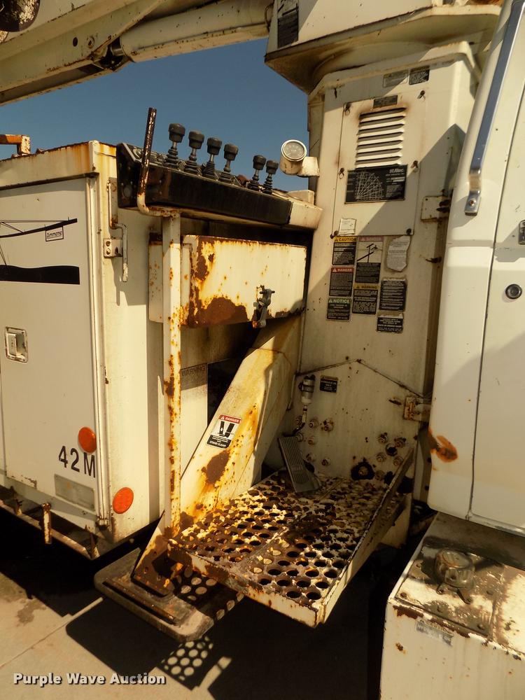 image for item DA0706 1992 Ford F800 digger derrick truck