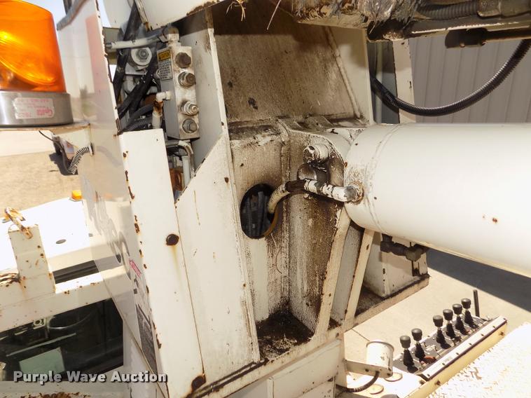 image for item DA0706 1992 Ford F800 digger derrick truck