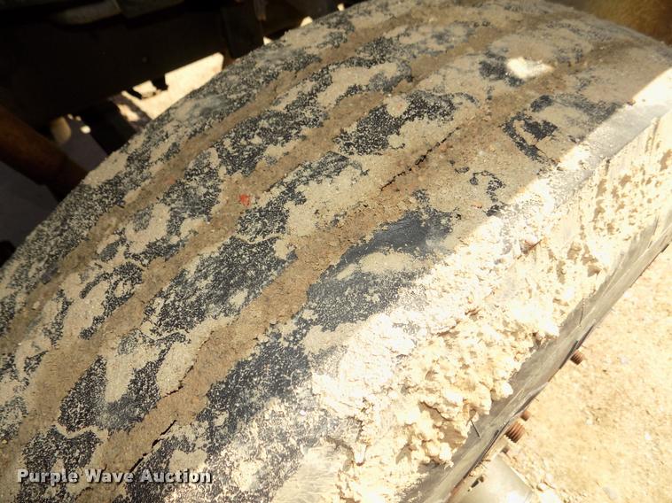 image for item DA0706 1992 Ford F800 digger derrick truck