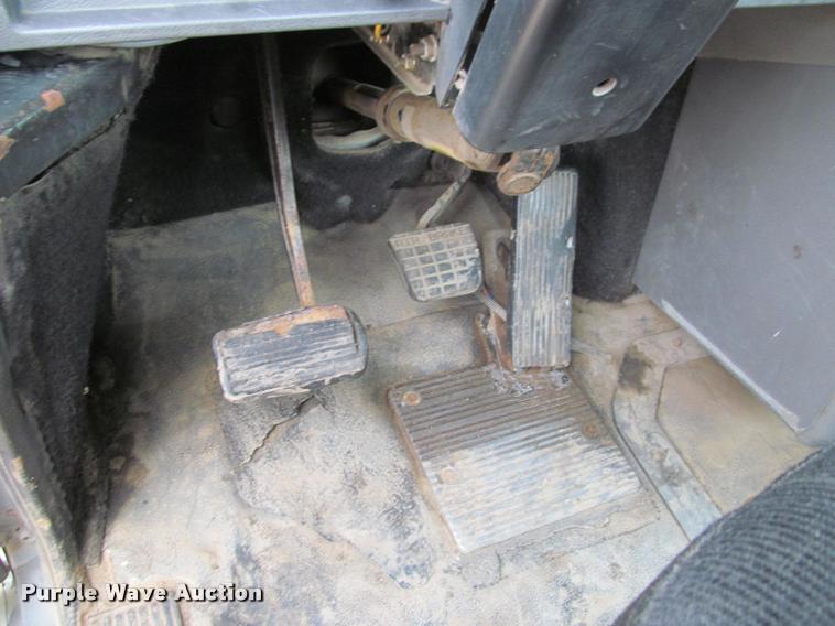 image for item DA1009 1993 Mack CH613 semi truck