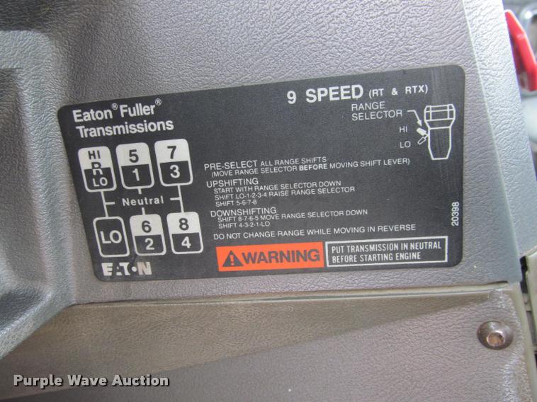 image for item DA1009 1993 Mack CH613 semi truck