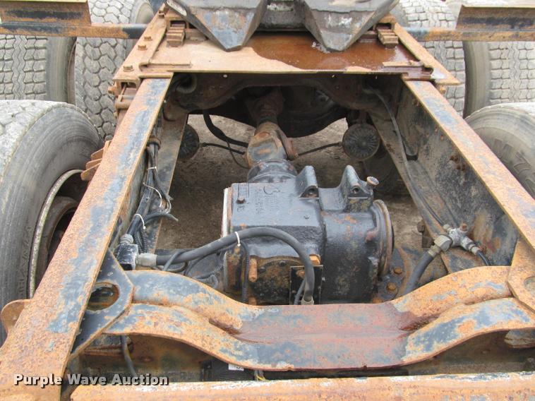 image for item DA1009 1993 Mack CH613 semi truck