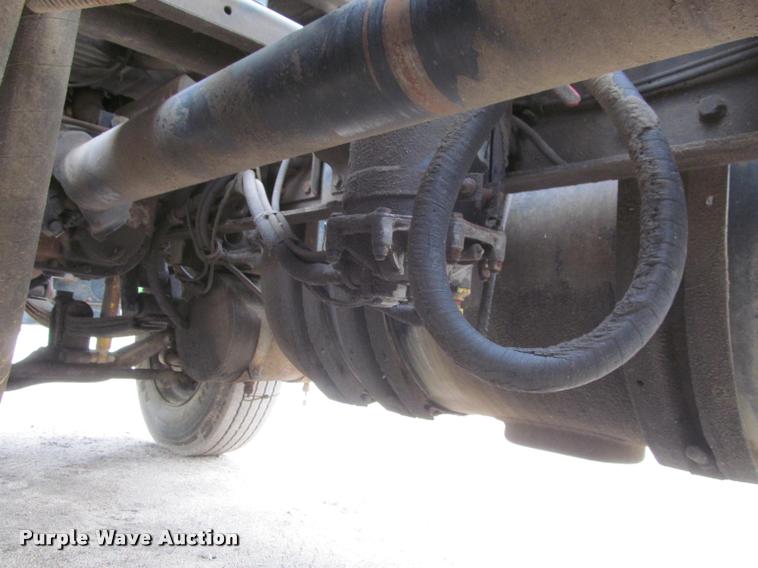 image for item DA1009 1993 Mack CH613 semi truck