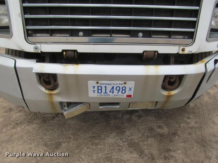 image for item DA1009 1993 Mack CH613 semi truck