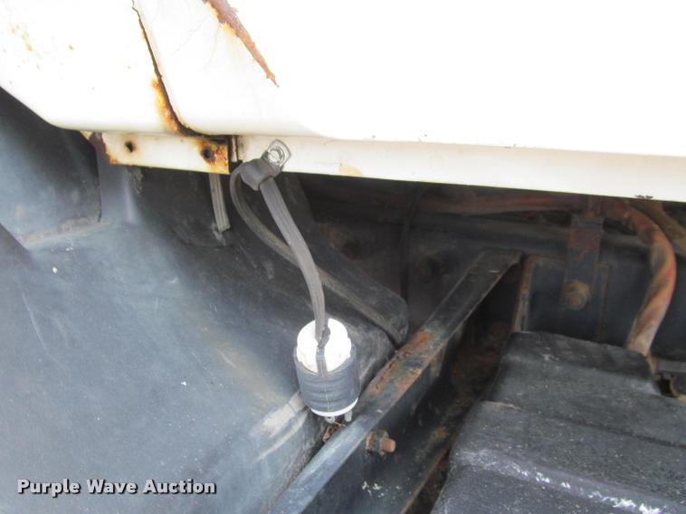 image for item DA1009 1993 Mack CH613 semi truck