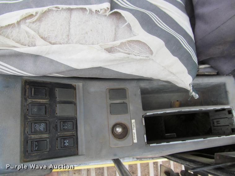 image for item DA1010 1997 Kobelco SK300LC excavator