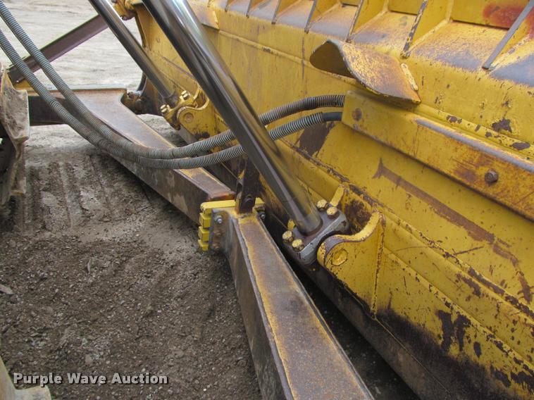 image for item DA1011 1998 Caterpillar D6R LGP dozer