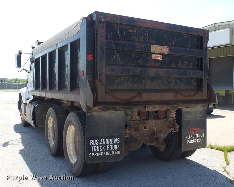 image for item DA2688 1988 International F8300 dump truck