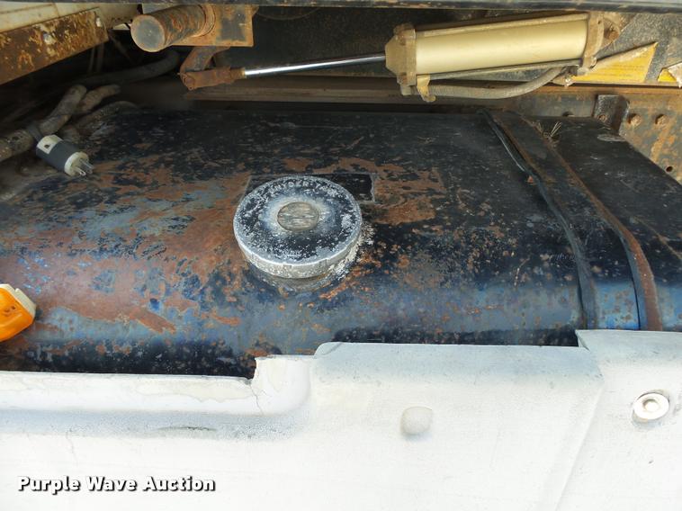 image for item DA2688 1988 International F8300 dump truck