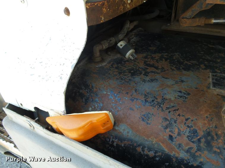 image for item DA2688 1988 International F8300 dump truck