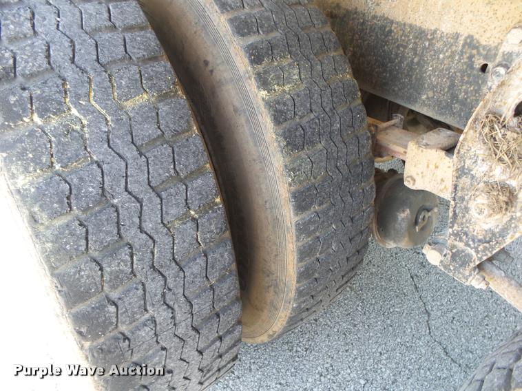 image for item DA2688 1988 International F8300 dump truck