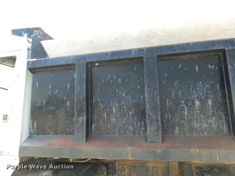 image for item DA2688 1988 International F8300 dump truck