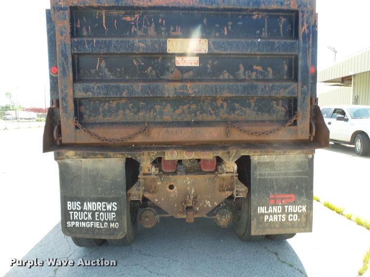 image for item DA2688 1988 International F8300 dump truck