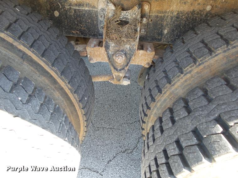 image for item DA2688 1988 International F8300 dump truck