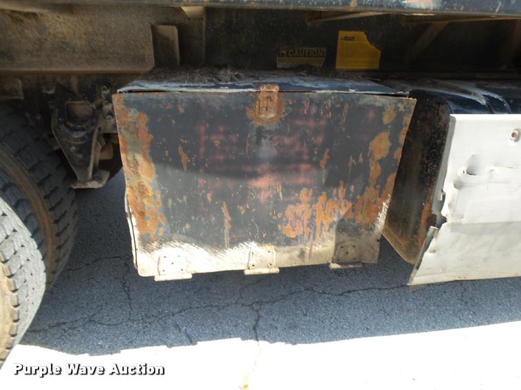 image for item DA2688 1988 International F8300 dump truck