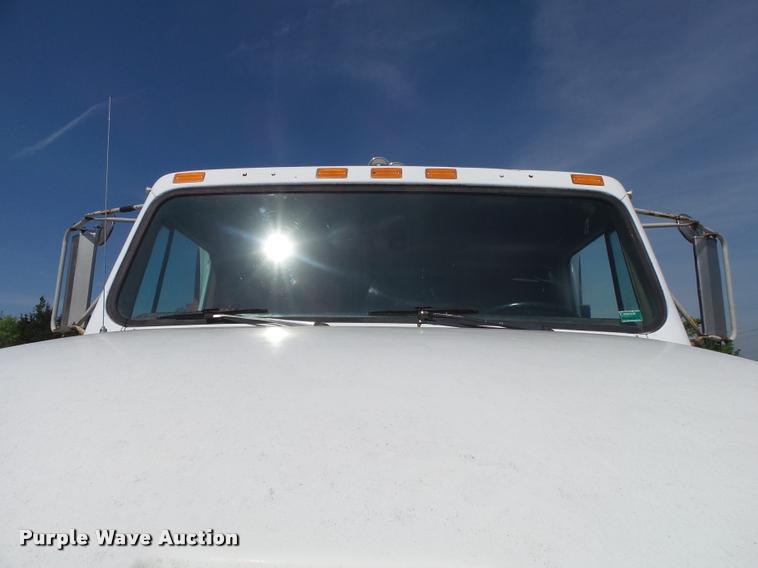 image for item DA2688 1988 International F8300 dump truck