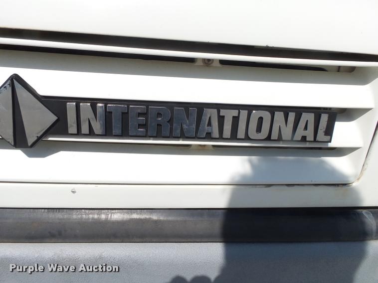 image for item DA2688 1988 International F8300 dump truck