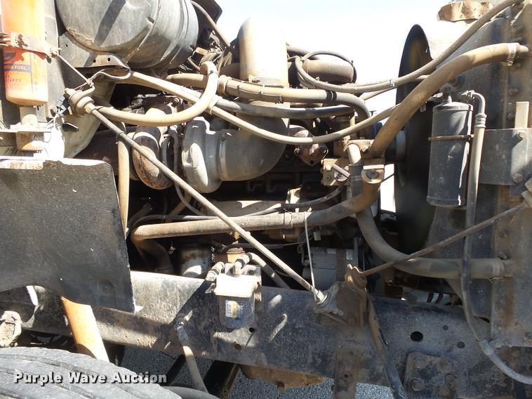 image for item DA2688 1988 International F8300 dump truck