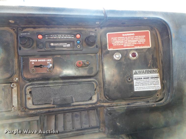 image for item DA2688 1988 International F8300 dump truck