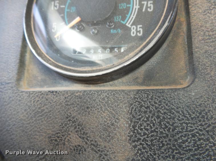 image for item DA2688 1988 International F8300 dump truck