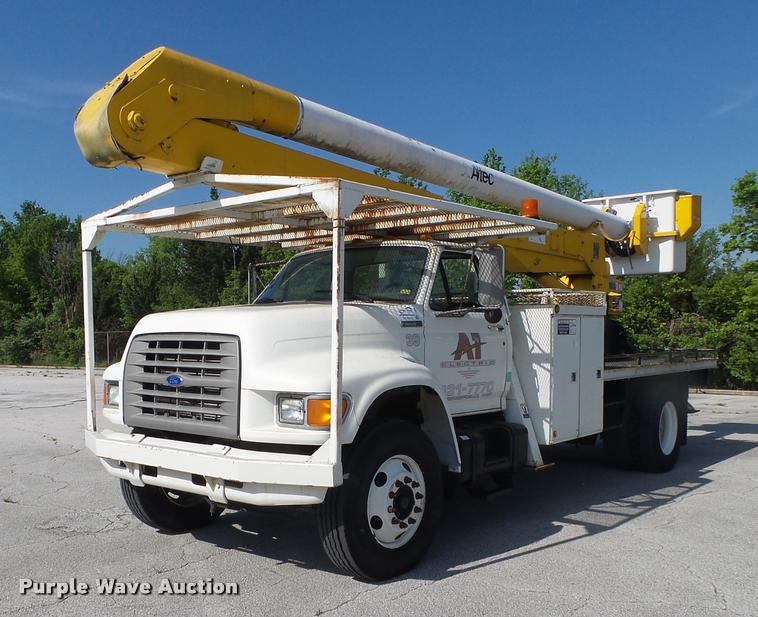 image for item DA2690 1995 Ford F800 Super Duty bucket truck