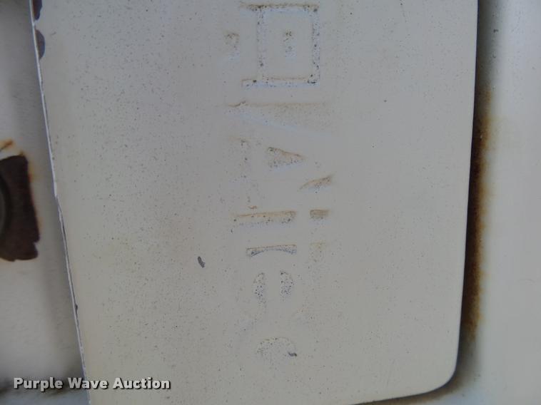 image for item DA2690 1995 Ford F800 Super Duty bucket truck