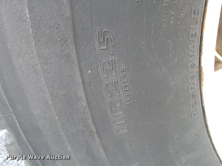 image for item DA2690 1995 Ford F800 Super Duty bucket truck