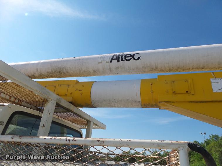 image for item DA2690 1995 Ford F800 Super Duty bucket truck