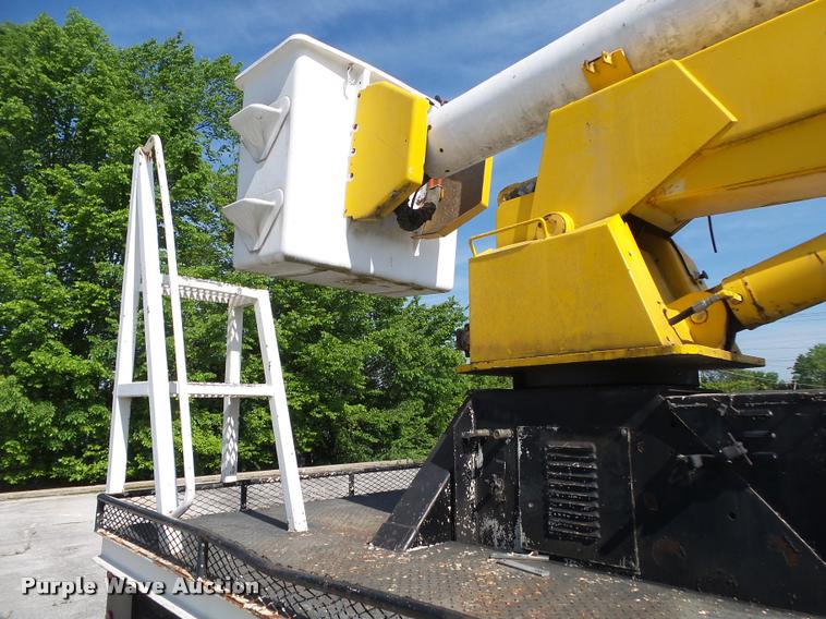 image for item DA2690 1995 Ford F800 Super Duty bucket truck