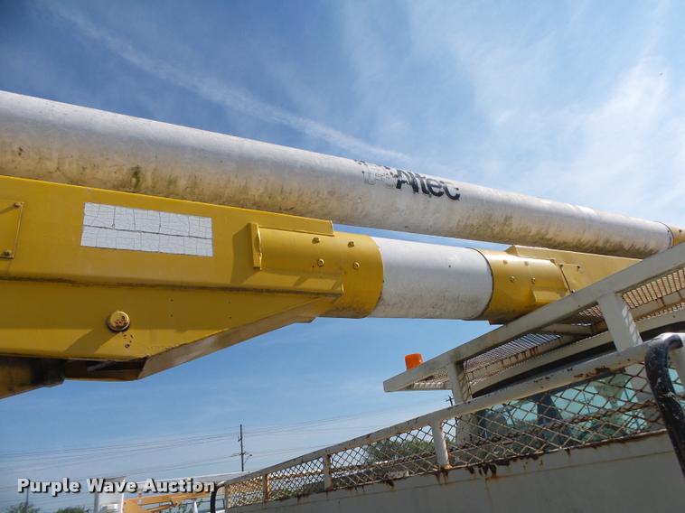 image for item DA2690 1995 Ford F800 Super Duty bucket truck