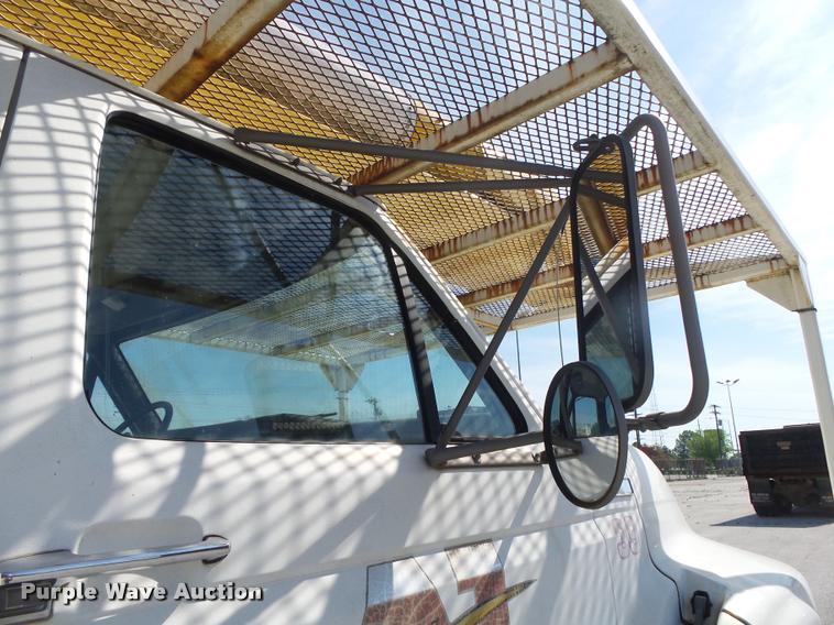 image for item DA2690 1995 Ford F800 Super Duty bucket truck