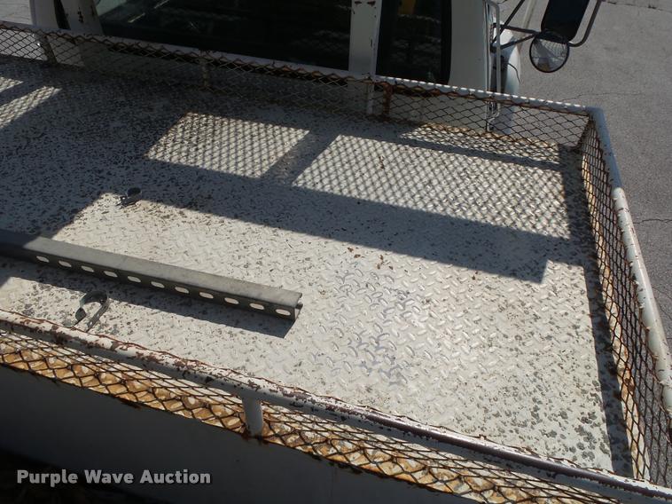 image for item DA2690 1995 Ford F800 Super Duty bucket truck