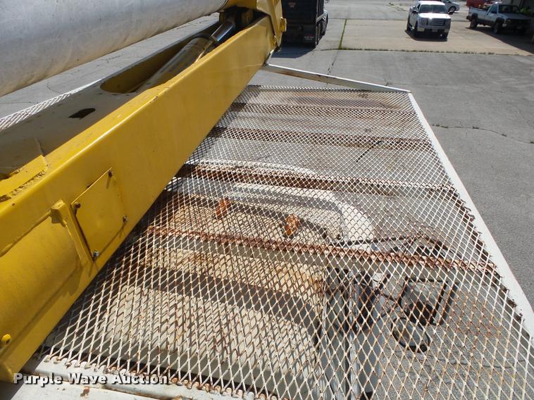 image for item DA2690 1995 Ford F800 Super Duty bucket truck