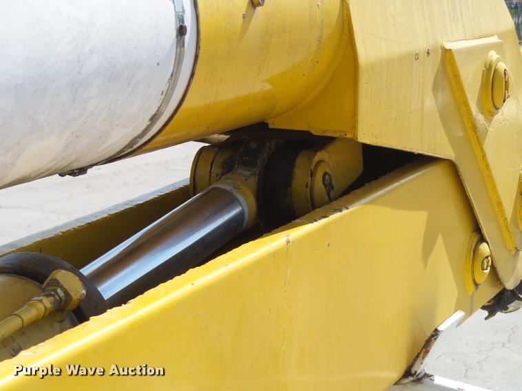 image for item DA2690 1995 Ford F800 Super Duty bucket truck