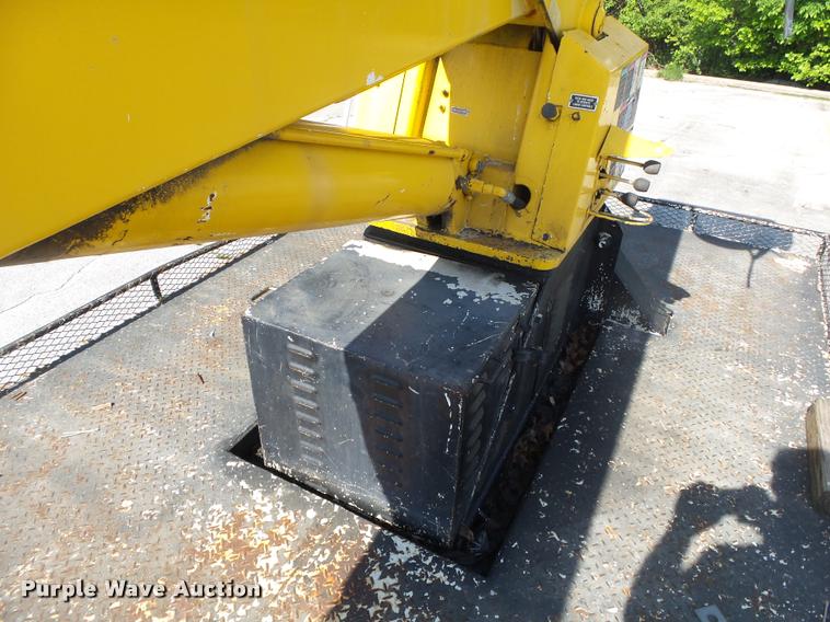 image for item DA2690 1995 Ford F800 Super Duty bucket truck