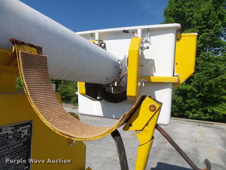 image for item DA2690 1995 Ford F800 Super Duty bucket truck