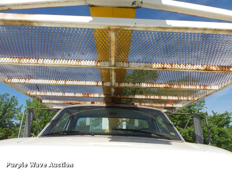 image for item DA2690 1995 Ford F800 Super Duty bucket truck