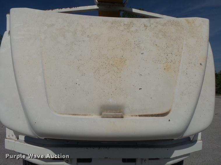 image for item DA2690 1995 Ford F800 Super Duty bucket truck