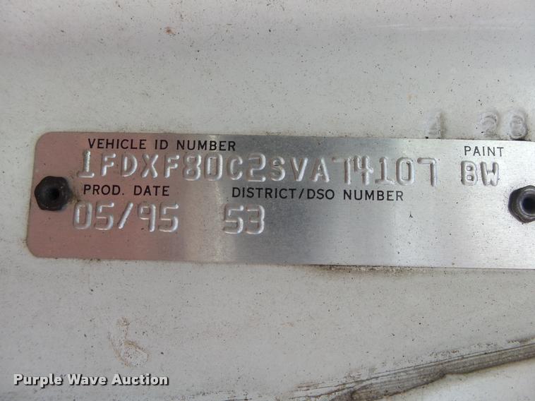 image for item DA2690 1995 Ford F800 Super Duty bucket truck