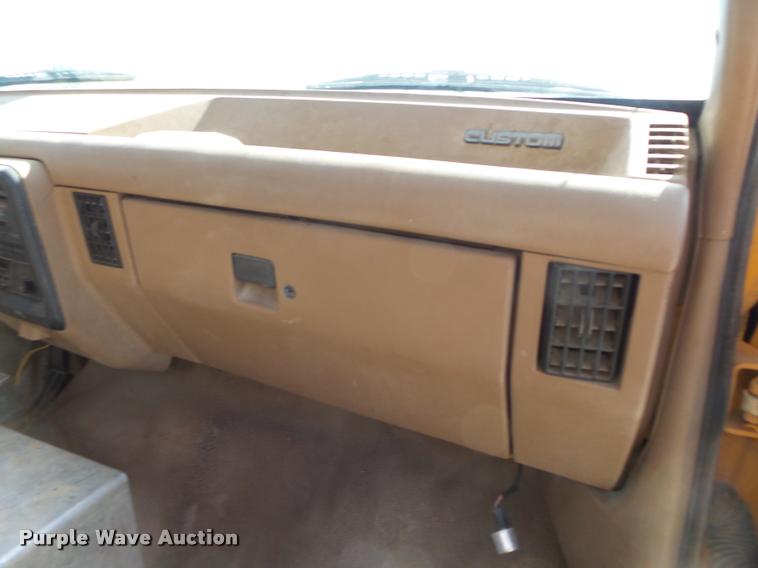 image for item DA2691 1991 Ford F450 bucket truck