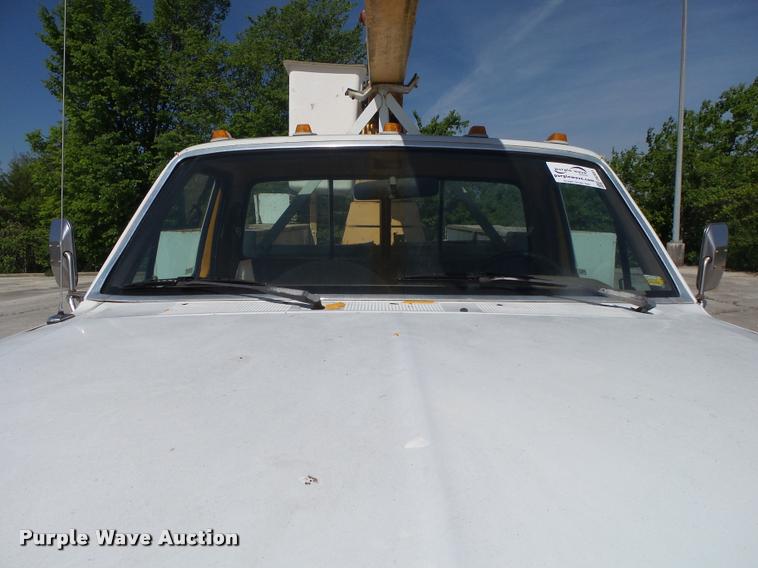 image for item DA2691 1991 Ford F450 bucket truck
