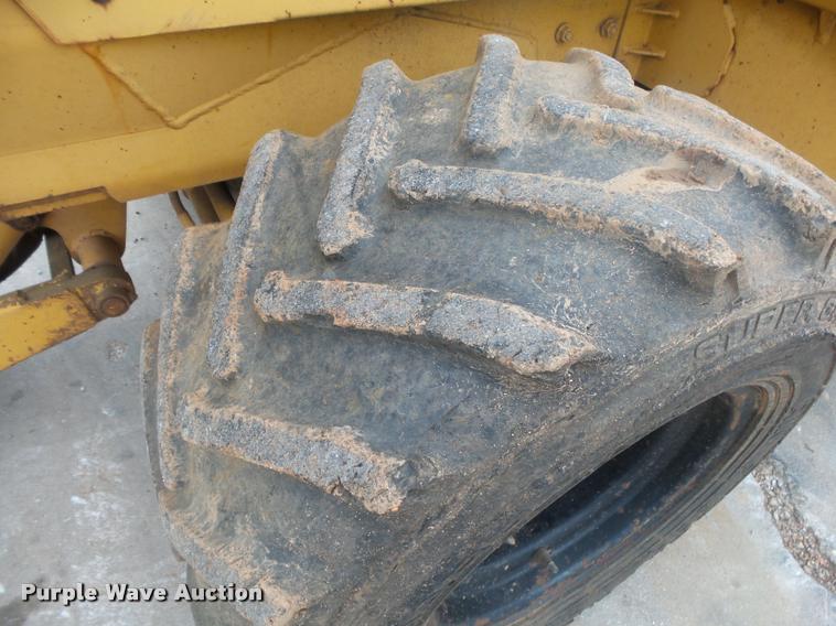 image for item DA2693 1997 Vermeer V4150A trencher