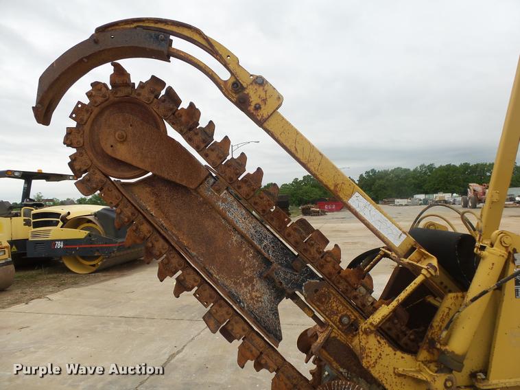 image for item DA2693 1997 Vermeer V4150A trencher