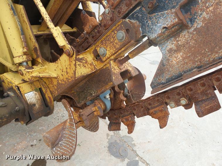 image for item DA2693 1997 Vermeer V4150A trencher