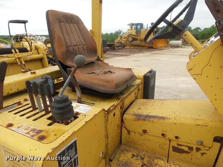 image for item DA2693 1997 Vermeer V4150A trencher