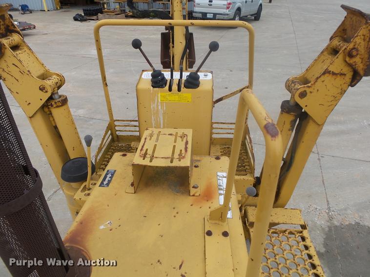 image for item DA2693 1997 Vermeer V4150A trencher