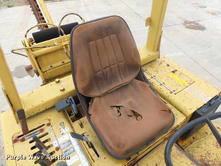 image for item DA2693 1997 Vermeer V4150A trencher