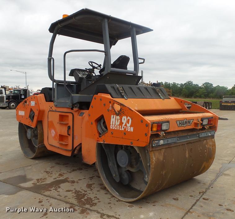 image for item DA2694 Hamm HD90 double drum vibratory roller