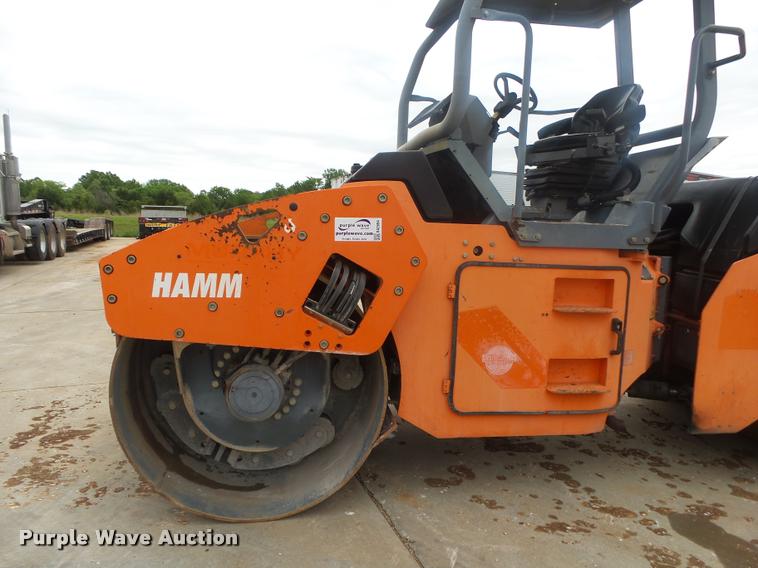 image for item DA2694 Hamm HD90 double drum vibratory roller